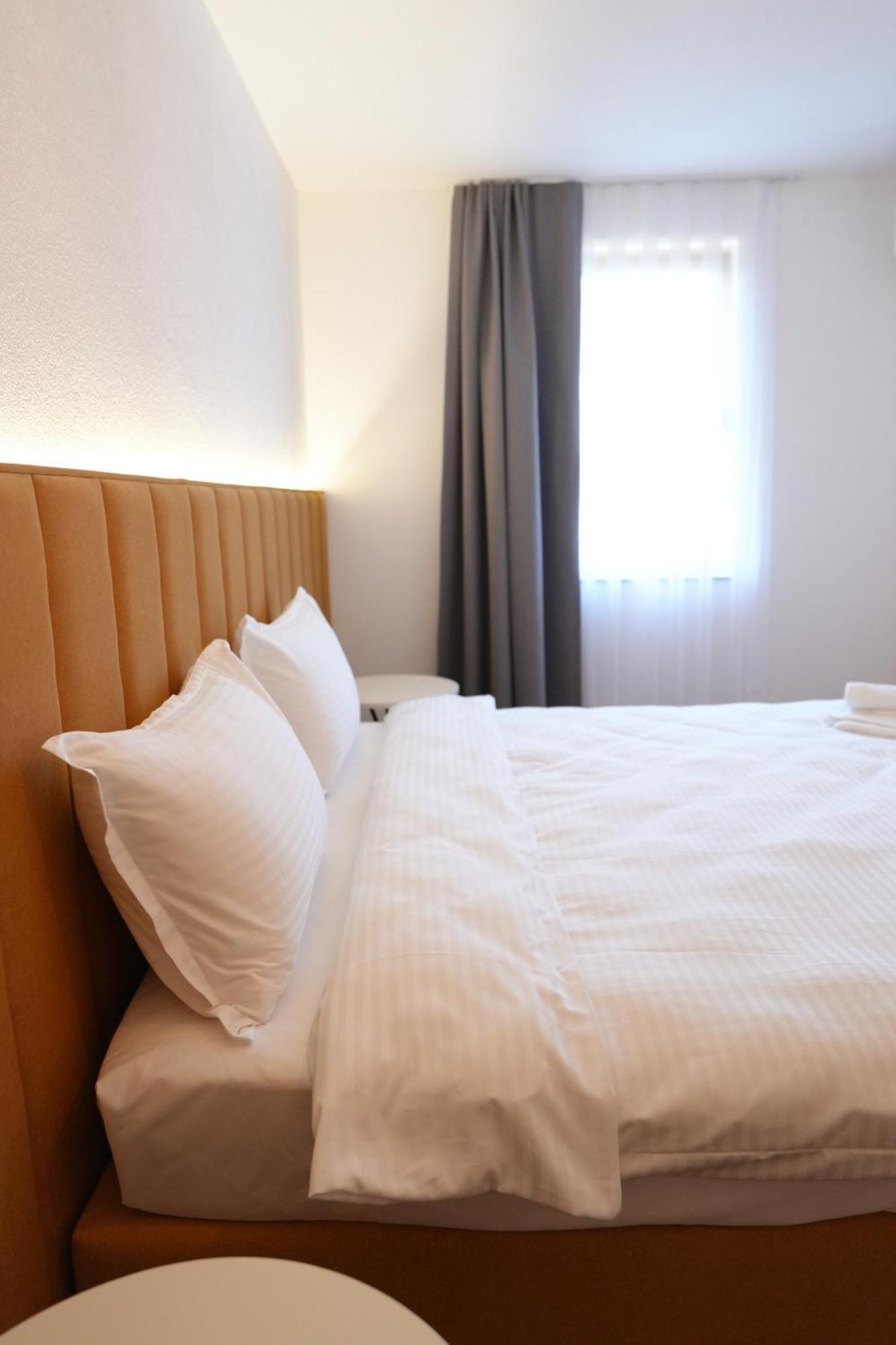 פריזרן Biond Hotel מראה חיצוני תמונה